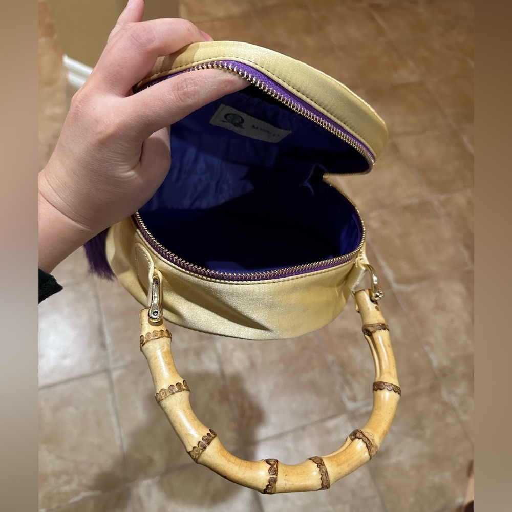 Vintage style Chinese embroidery round handbag - Picture 6 of 6